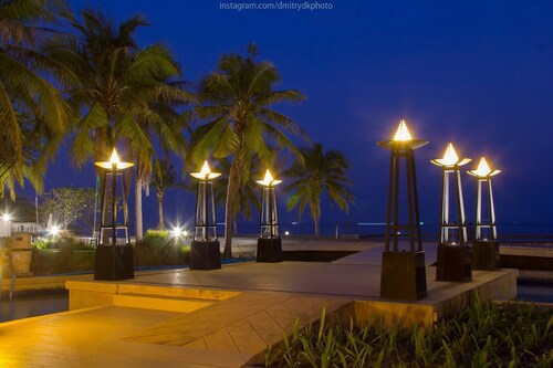 Hua Hin 2 Bedrooms Panorama Sea View Top Floor