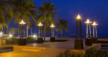 Hua Hin 2 Bedrooms Panorama Sea View Top Floor