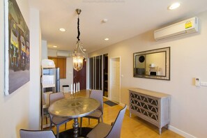 Dining - Hua Hin 2 Bedrooms Panorama Sea View Top Floor (Cha-am)