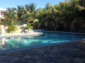 Pool - Lovely Apartment in Flic en Flac, Close to the Lovely Beach and all Amenities (Flic-en-Flac)