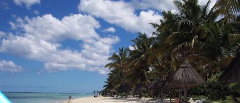 Apartment, 2 Bedrooms, Accessible, Smoking | Beach