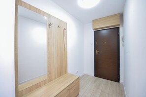 Apartment, 2 Bedrooms, City View | Interior