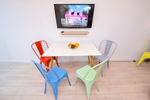 Apartment, 2 Schlafzimmer, Stadtblick | Speisen