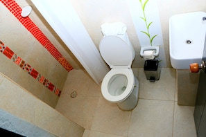 Studio, Multiple Bedrooms, Smoking, Balcony | Bathroom