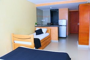 Studio, Multiple Bedrooms, Smoking, Balcony | 1 bedroom
