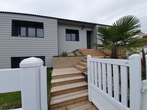 Property grounds - No, available (Le Château-d'Olonne)