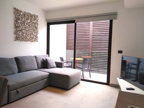 Condo, 2 Bedrooms, Private Pool, City View | Living area
