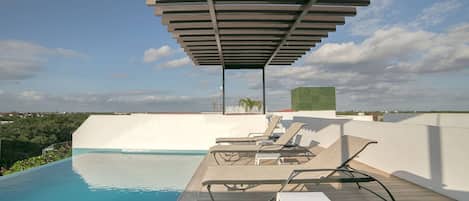 Kondominium, 2 kamar tidur, kolam renang pribadi, pemandangan kota | Halaman properti