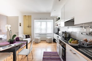 Microwave, stovetop, coffee/tea maker