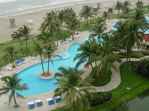 Outdoor pool - Beach Apartment Mayan Torre I (Acapulco)