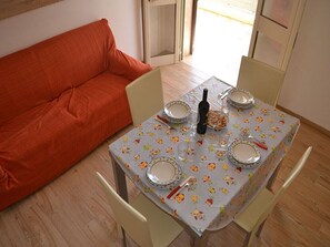 Departamento, 2 habitaciones, para fumadores, balcón | Comedor