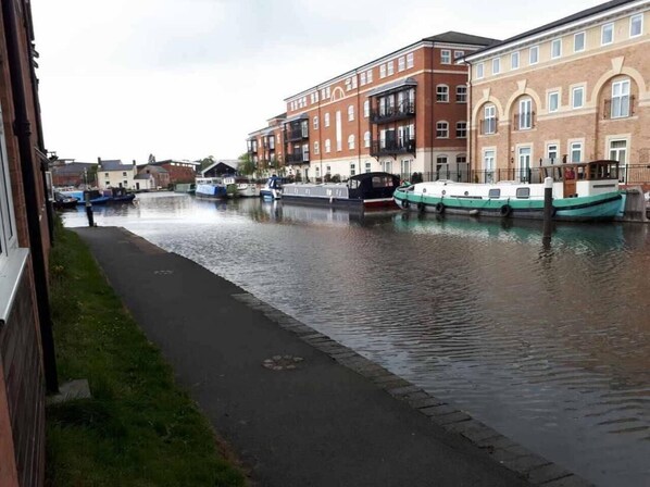 Căn hộ, 1 phòng ngủ, tủ lạnh | Ngoại thất