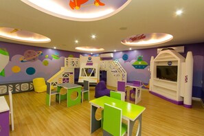 Appartamento, 1 camera da letto, balcone, vista città | Area bambini