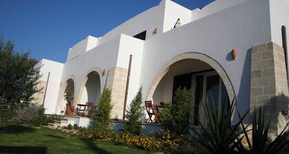 Apartment 3 With Pool And Sea View