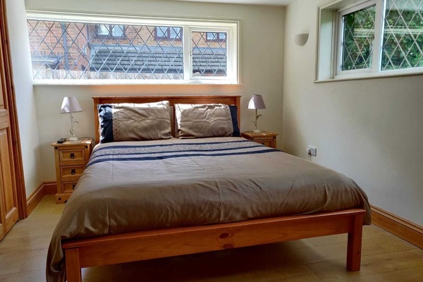 House, 4 Bedrooms, Fireplace, Garden View | Bathroom | Combined shower/tub, towels