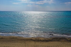 Apartment, 2 Bedrooms, Balcony, Ocean View | Beach - Bilocale 30 Metri Dalla Spiaggia (San Vincenzo)