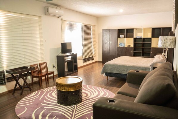 Apartment, 1 Bedroom, Smoking, Patio | 1 bedroom, WiFi - 3 Loft Para Tres Personas con Factura (Torreón)