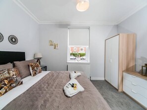 1 bedroom - 9 Helena House Bedroom Lux Apartment (Reading)