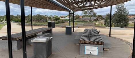 House, 5 Bedrooms, Accessible, Balcony | Exterior