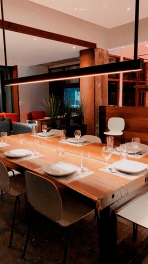 Meeting facility