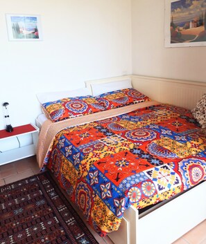 2 chambres, fer et planche à repasser, Wi-Fi gratuit, draps fournis