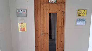 Apartment, 2 Bedrooms, Accessible, Balcony | Exterior detail