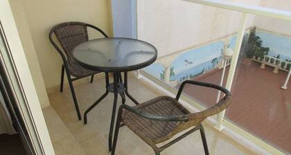 Apartment With Comunity's Pool, Ideally Located Between The Sea and City Center