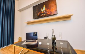 Apartment, 1 Bedroom, Balcony, City View | Room amenity