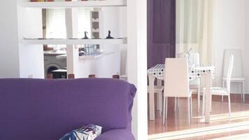 Apartemen, 3 kamar tidur, Boleh Merokok, teras | Interior