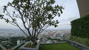 Property grounds - 3337 - Downtown Studio Apartment, Unixx Pattaya (Pattaya)