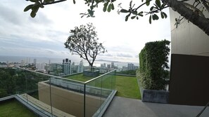 อพาร์ทเมนท์, 1 ห้องนอน, พร้อมสิ่งอำนวยความสะดวกสำหรับผู้พิการ, ระเบียง | บริเวณที่พัก