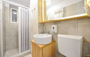 Departamento, 2 habitaciones, para fumadores, balcón | Baño