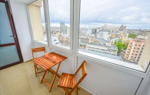 Apartamento, 2 habitaciones, fumadores, balcón | Restauración