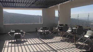 Outdoor dining - New And Luxurious Residential Department Queretaro (Querétaro)