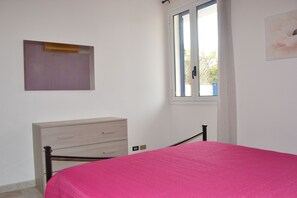 Huis, 2 slaapkamers, roken, terras | 2 slaapkamers, beddengoed