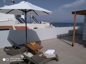 Sun deck - Fotaki's Home - Comfortable Newbuilt 2 Bedroom Home, 20 Meters From the sea (Kos)