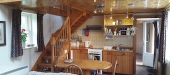 Morrone Cottage - Beautiful mountain cottage, large garden and wonderful views.
