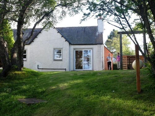 Morrone Cottage - Beautiful mountain cottage, large garden and wonderful views.