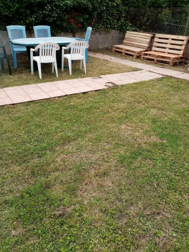 maison avec jardin , entre plages et centre ville