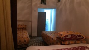 House, 1 Bedroom, Accessible, Terrace - Family Room for 6 Peoples Sunny Riad Inside Medina Fes El Bali (Fes)