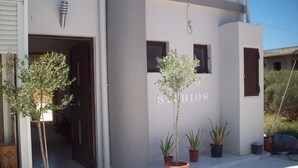 Apartment, 1 Bedroom, Smoking, Balcony | Property entrance - Posto Studio 4 Chania Crete 100 m From the Beach (Chania)
