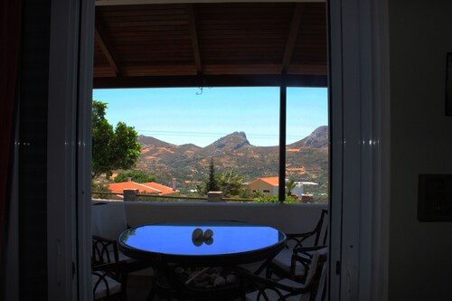 Athanasia's Holiday House