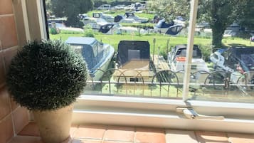 Appart'hÎtel, 2 chambres, patio, vue fleuve | Intérieur