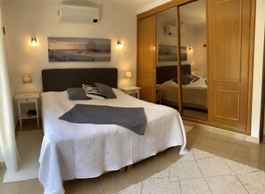 2 makuuhuonetta, silitysrauta/-lauta, Wi-Fi, vuodevaatteet