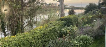 Private Beach House with amazing views of Shwan Lake and Twin Lakes Beach