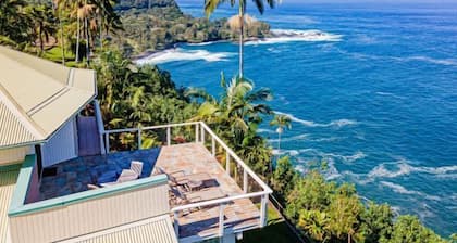 Paradise Bluff: Cliffside Home w/Gorgeous Ocean Views and Tropical Garden