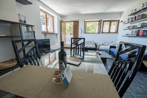 Villa, 3 Bedrooms, Patio, Ocean View | Living room