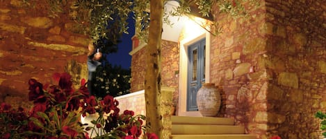 Apartment, 1 Bedroom, Smoking, Balcony | Exterior