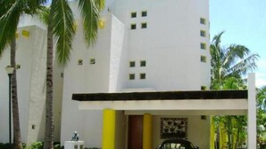 Unclassified image, 3 of 17, button - Mayan Villa Xcaret Acceso Playa y Alberca Privada (Acapulco)