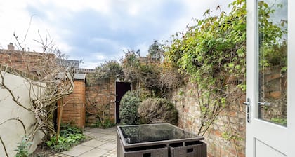 3 Darnborough Street -  a family break that sleeps 4 guests  in 2 bedrooms